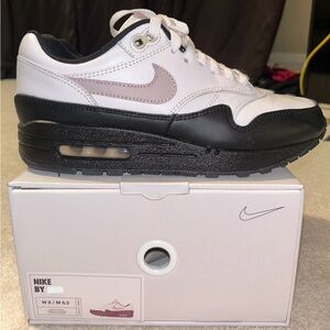 Nike by you air max Libra